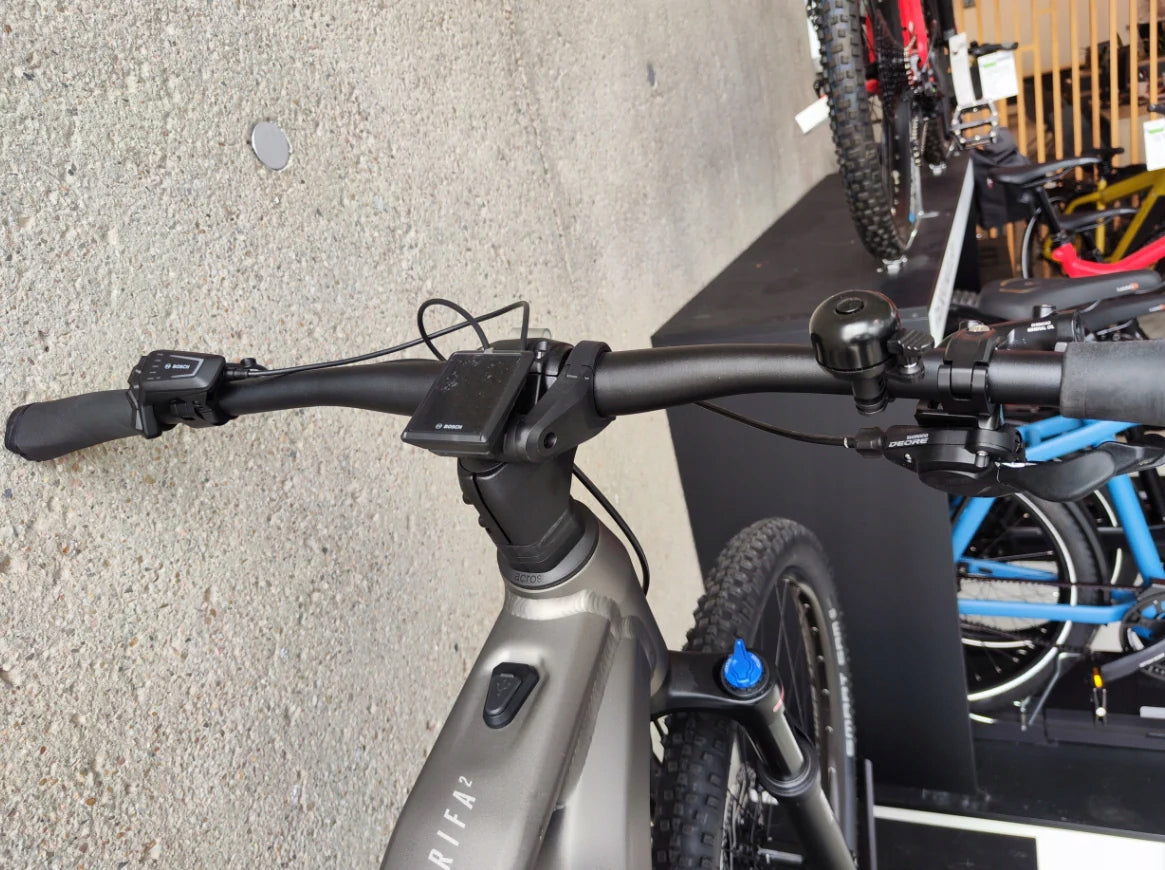 Rower elektryczny Focus JARIFA2 6.8 rama S koło 29" bateria 625 Wh