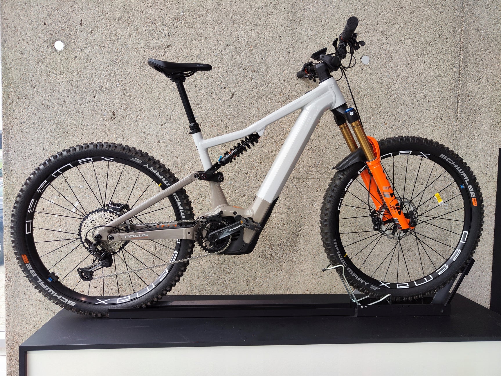 Rower elektryczny Focus SAM2 6.9 rama M koło 29" bateria 750 Wh