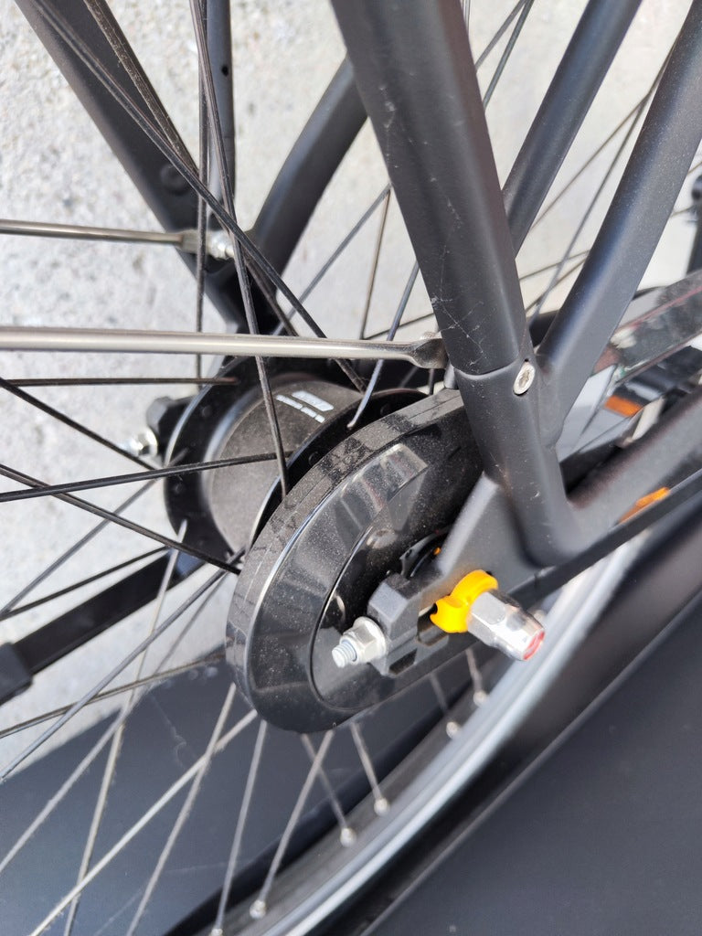 Rower elektryczny Gazelle Grenoble C8 HMS rama L53 cm koło 28 " czarny