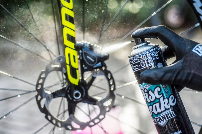 Odtłuszczacz do hamulców Muc-Off ALL WEATHER LUBE E-BIKE 400 ml